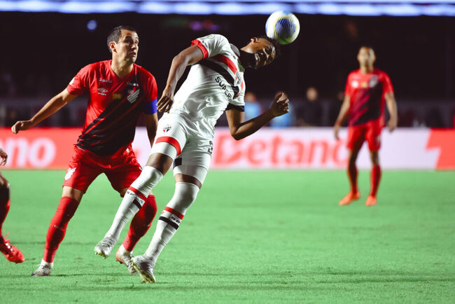 Soi kèo ngon ăn Atletico Paranaense vs Sao Paulo (5h30 ngày 07/08) 5 Cuộc đụng độ khó đoán giữa Atletico Paranaense vs Sao Paulo